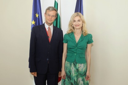 Заместник-министър Динкова обсъди с  Лотар Яшке, политически съветник в ЕСВД, задълбочаване на сътрудничеството с Африка на юг от Сахара